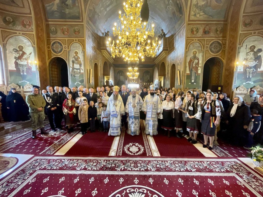 Sobor de arhierei la hramul Catedralei Episcopale din Miercurea Ciuc 228256
