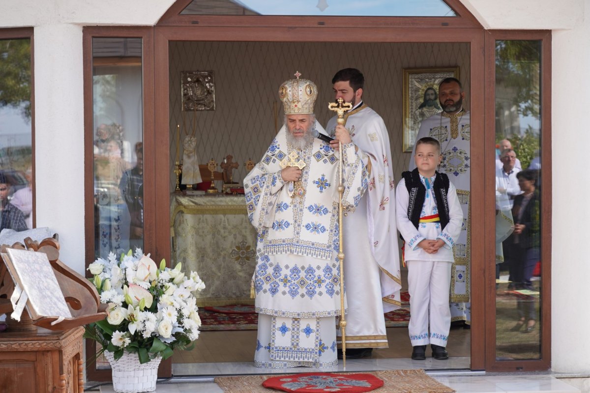 Evenimente liturgice și educaționale în Arhiepiscopia Dunării de Jos 228469