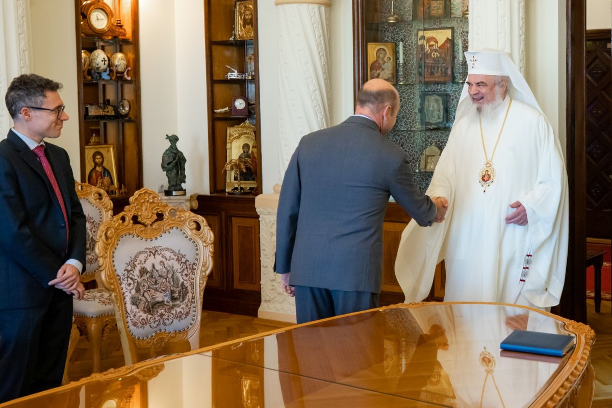 Ambasadorul Italiei la București în vizită de prezentare la Patriarhia Română 228582