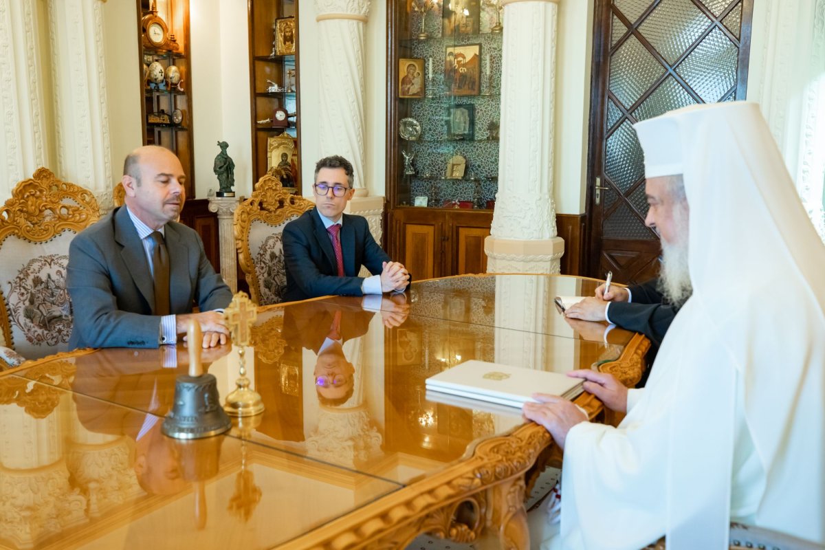 Ambasadorul Italiei la București în vizită de prezentare la Patriarhia Română 228586
