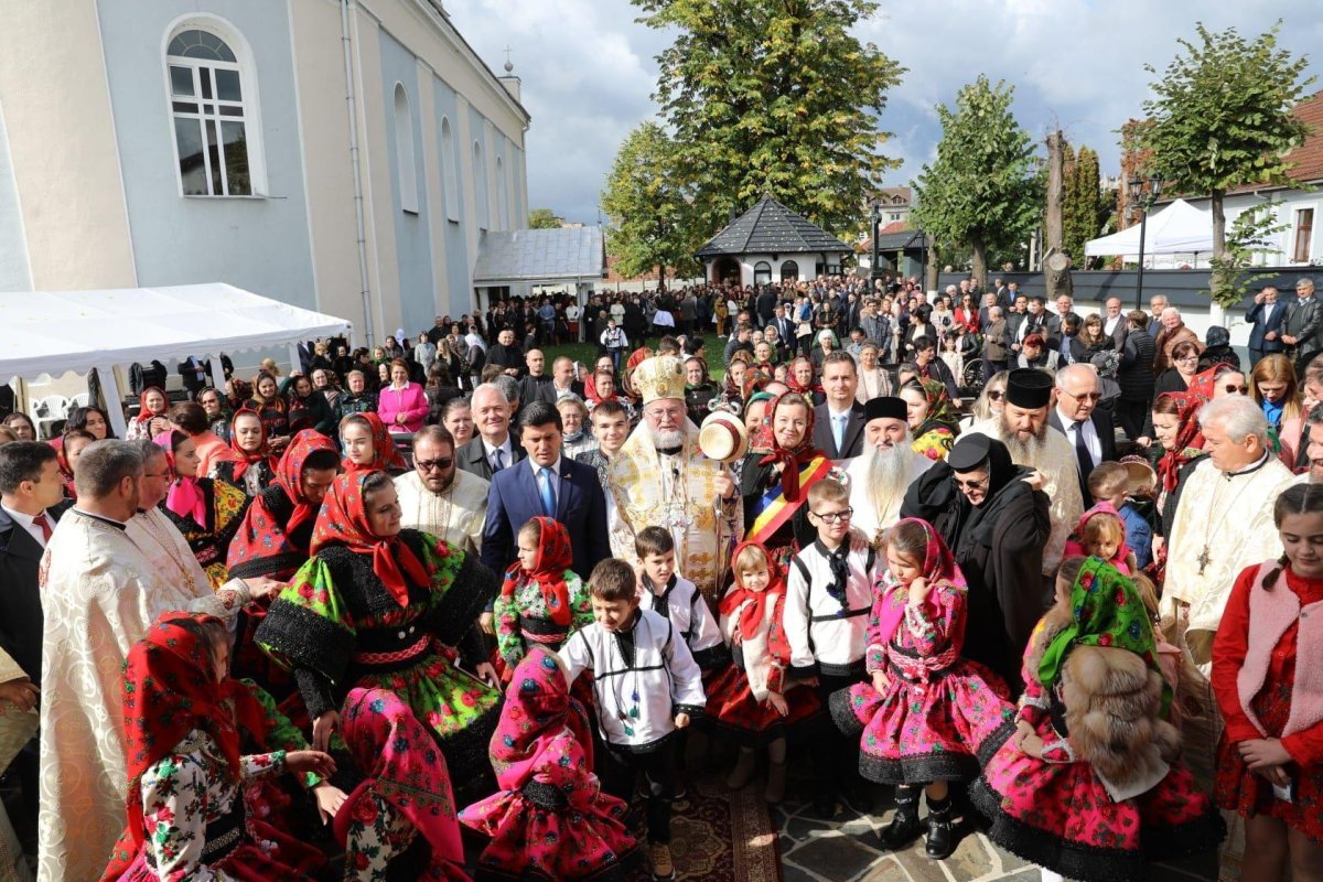 Binecuvântare arhierească la Negreşti-Oaş 228558