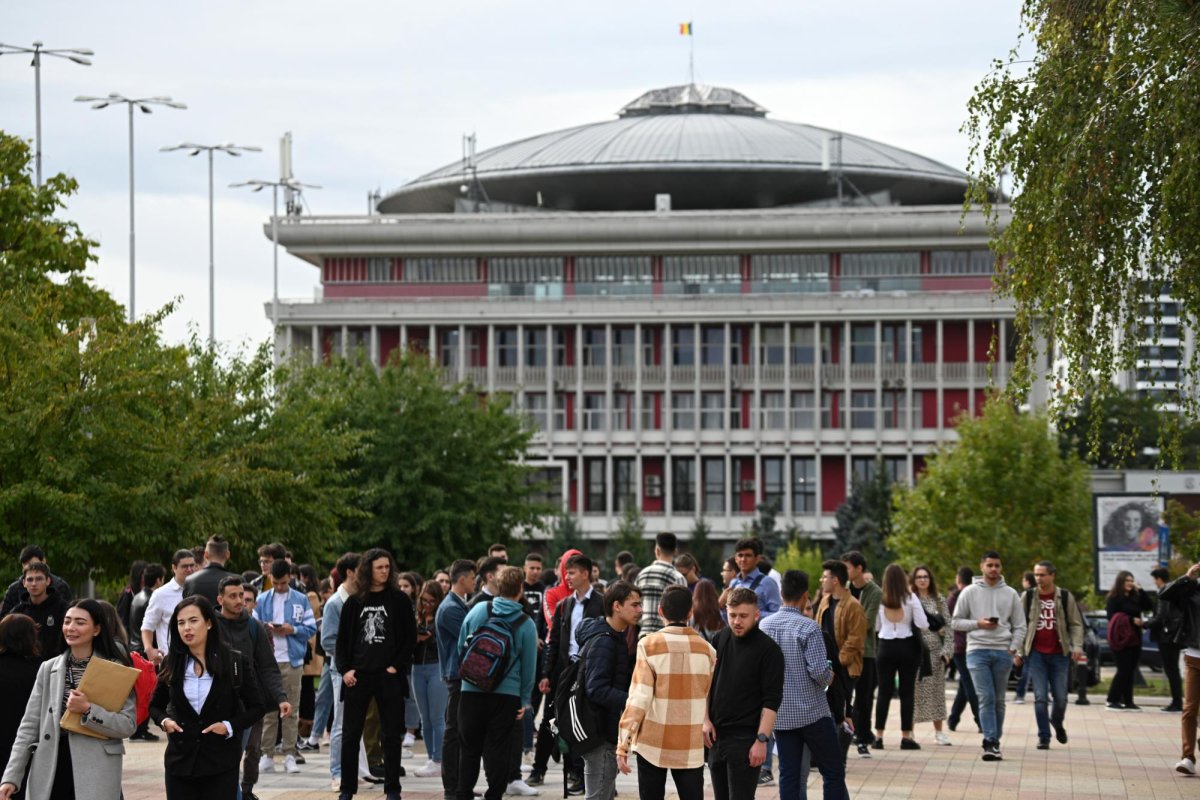 După doi ani de pandemie, studenții s-au întors în universități 228508
