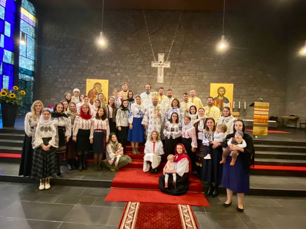 „Preoteasa în Occident în căutarea identității și a sensului vieții” 228502