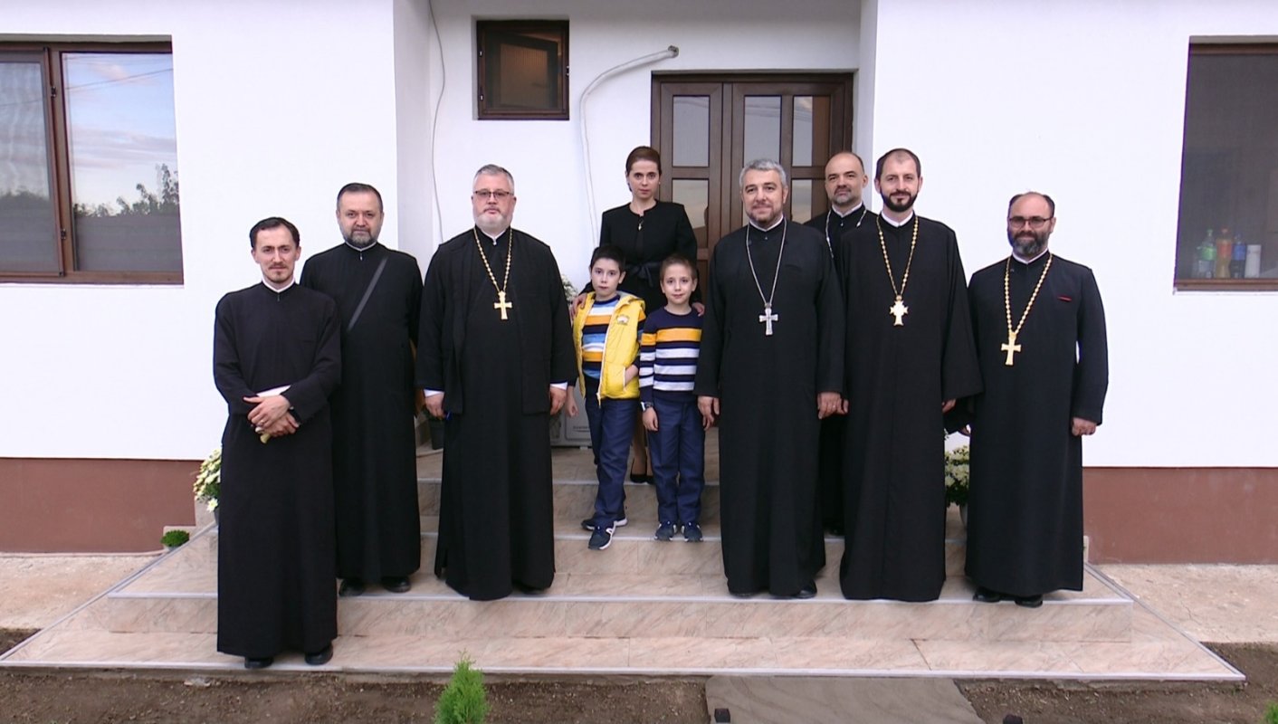Casă oferită familiei unui preot trecut la cele veșnice 228716