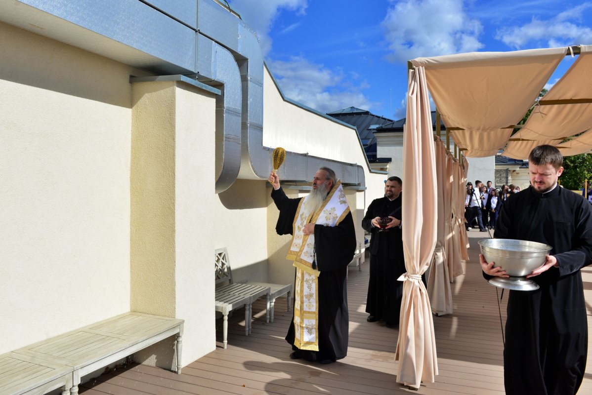 Noua clădire a Liceului „Varlaam Mitropolitul” din Iași a fost binecuvântată 228662