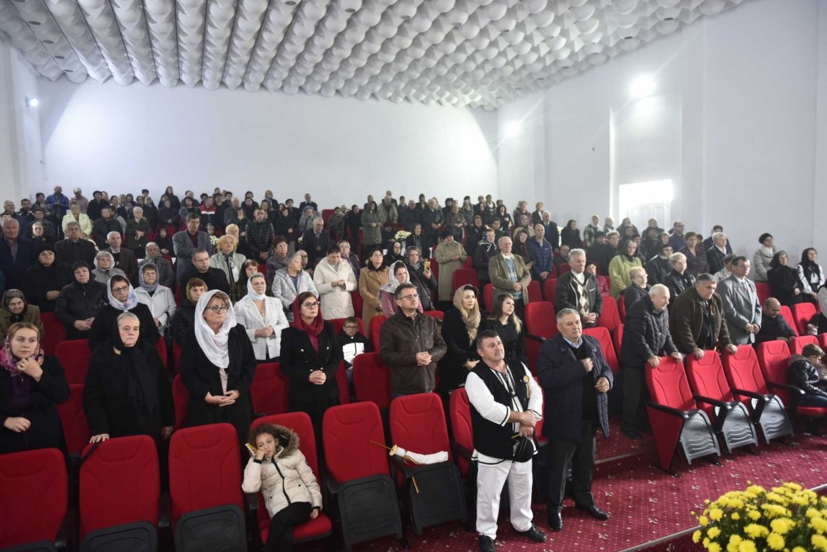 Biserica „Sfântul Ioan Botezătorul” din Copşa Mică a fost sfinţită 229082