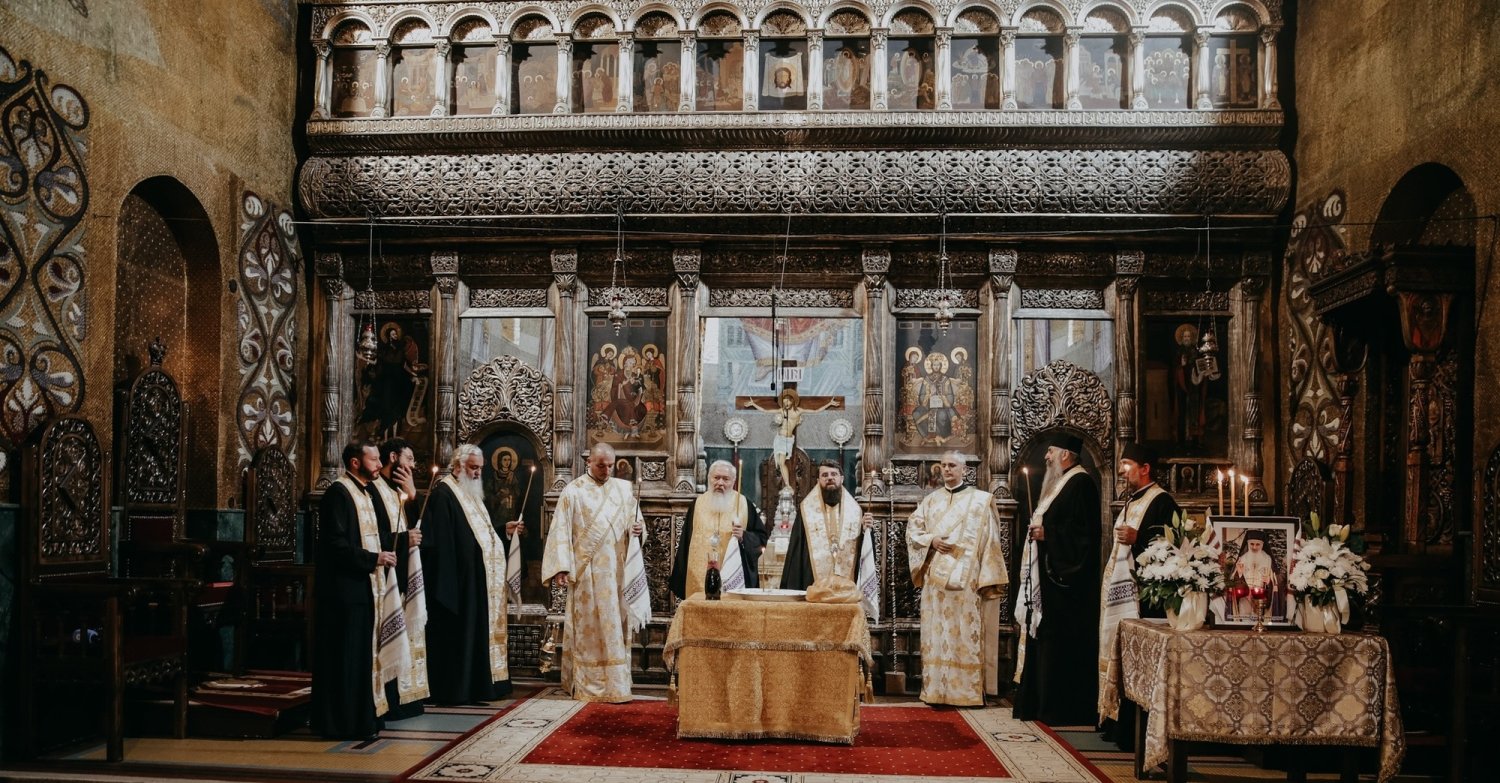 Parastas la un an de la trecerea la cele veșnice a Episcopului Vasile Flueraș 229067