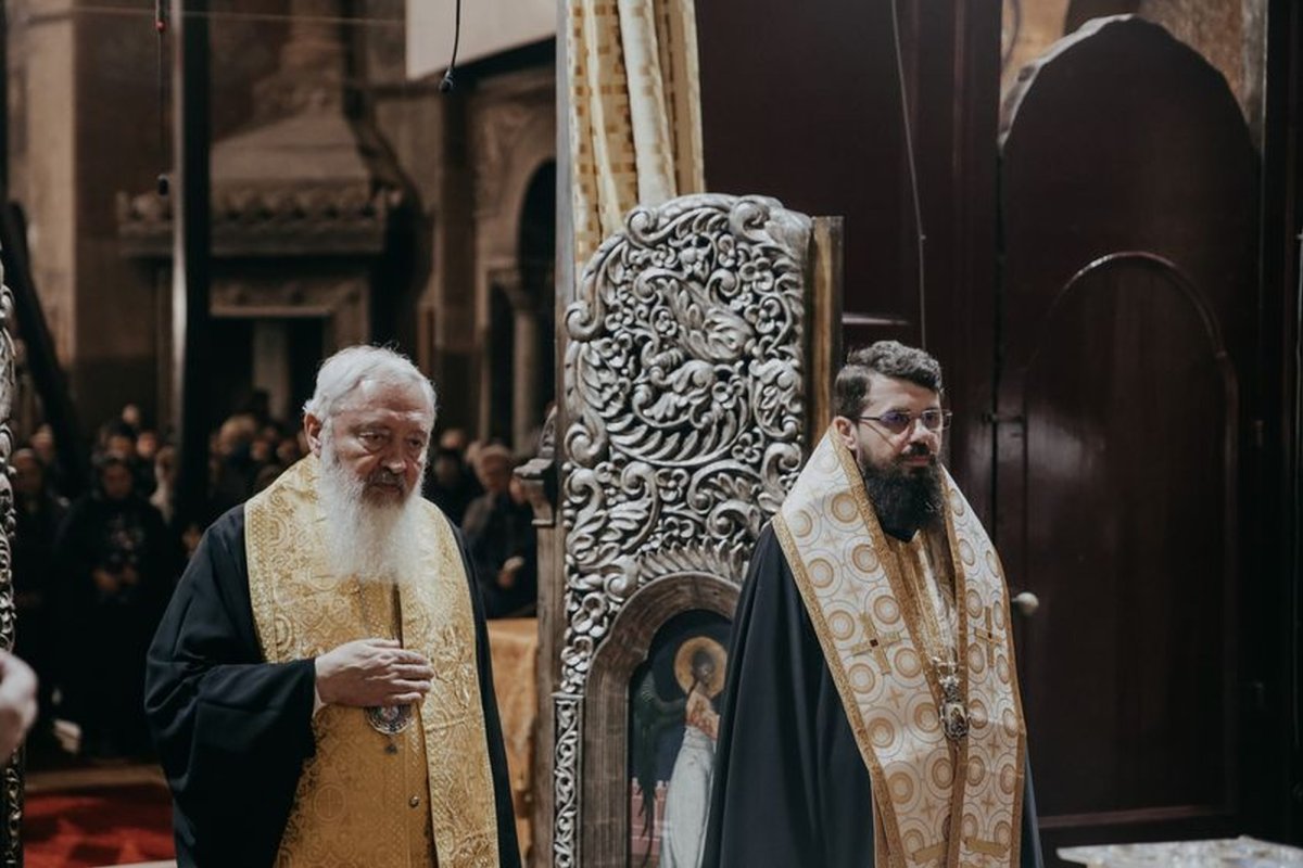 Parastas la un an de la trecerea la cele veșnice a Episcopului Vasile Flueraș 229071