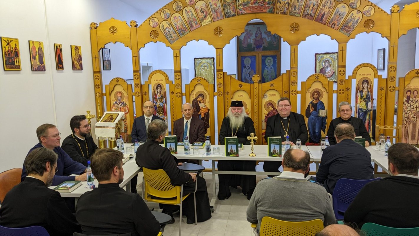 Volum despre creștinism și viața bisericească din Banat 229094