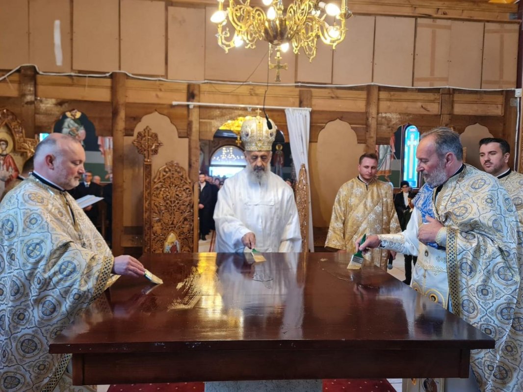 Târnosirea Bisericii „Toți Sfinții” din Parohia Luduș III 229297