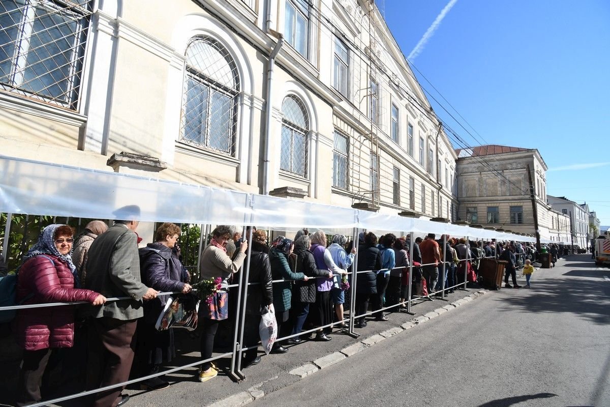 „Vin la Sfânta Parascheva în semn de mulţumire” 229396