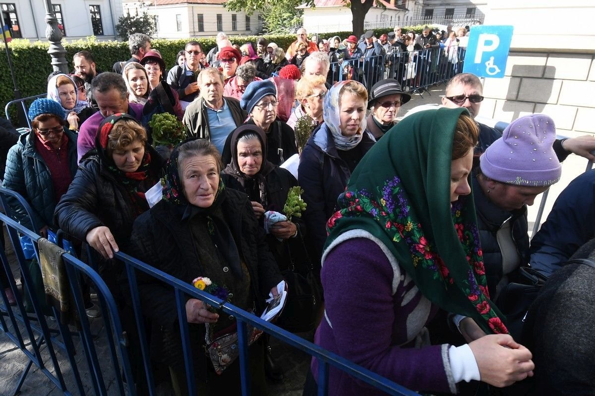 „Vin la Sfânta Parascheva în semn de mulţumire” 229398