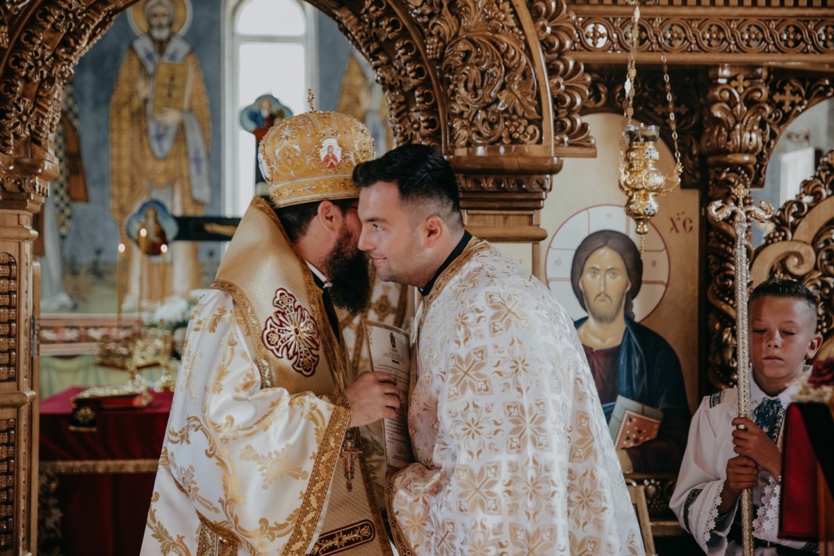 Slujire arhierească la Căianu Mare, Bistriţa‑Năsăud 229525