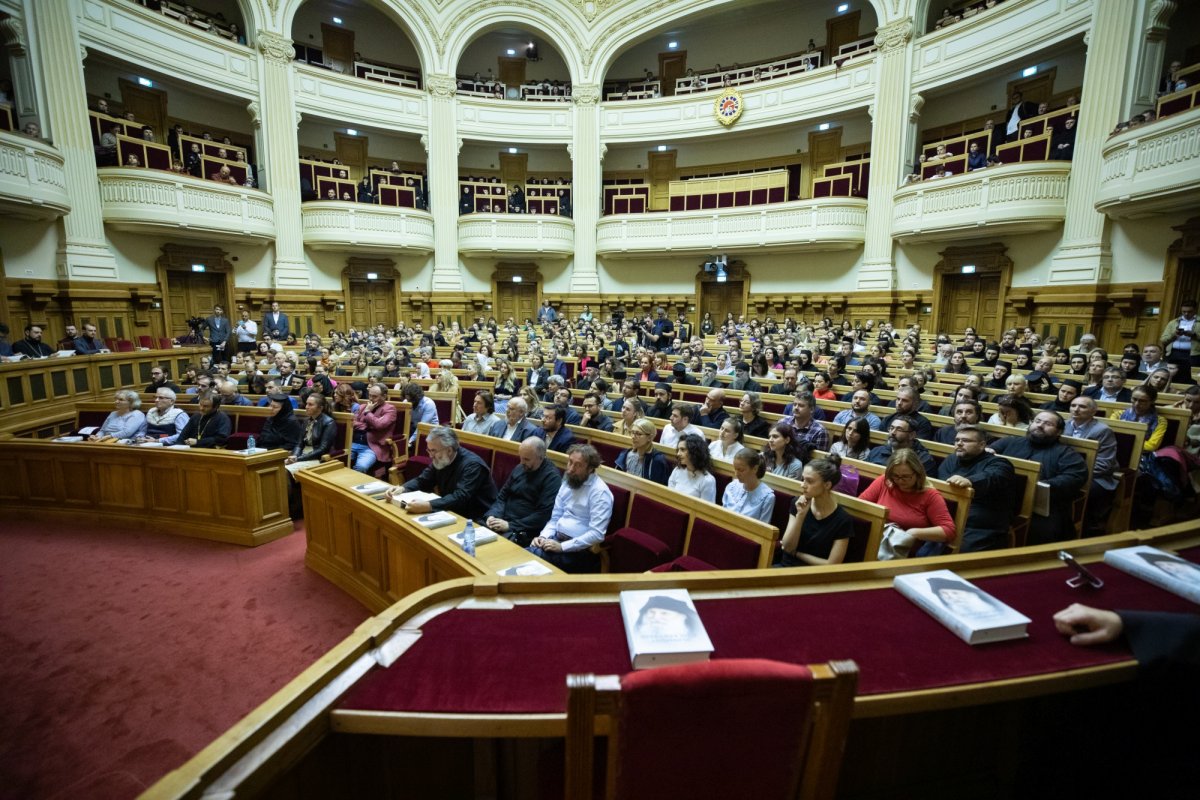 „Întotdeauna mă bucur că sunt împreună cu dumneavoastră” 229656