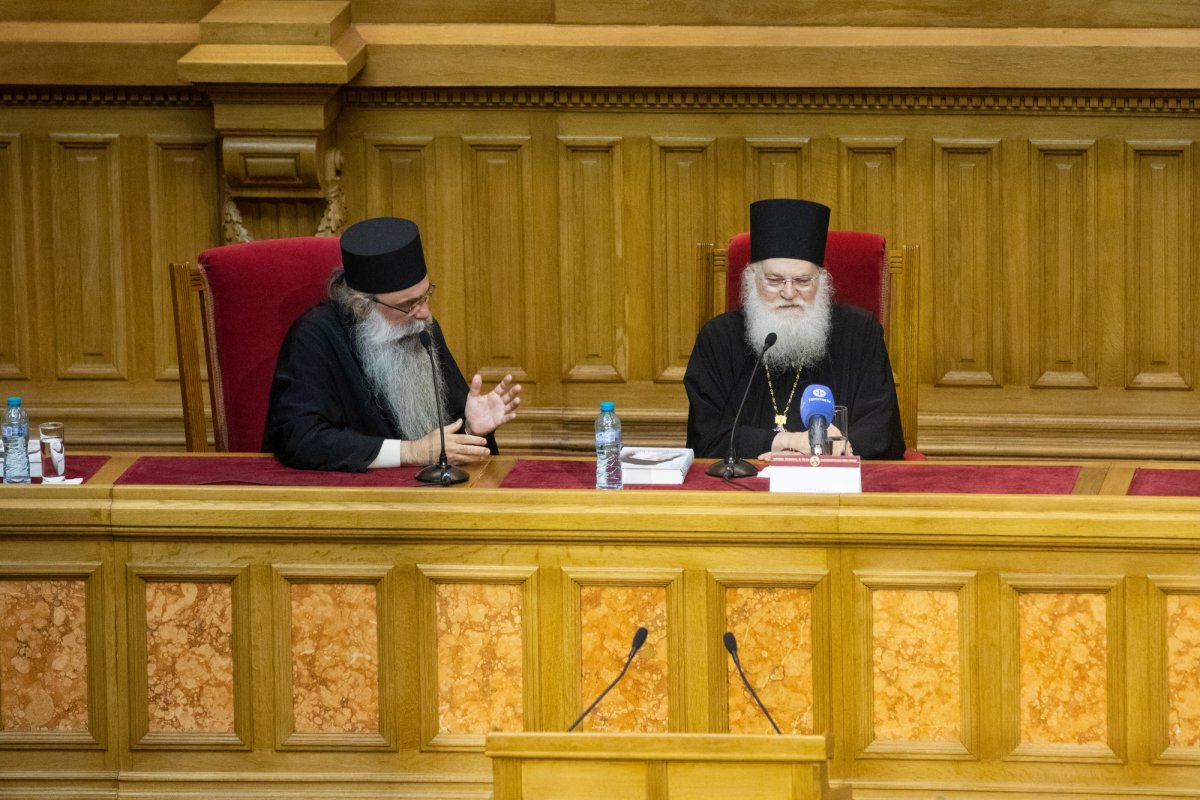 „Întotdeauna mă bucur că sunt împreună cu dumneavoastră” 229665