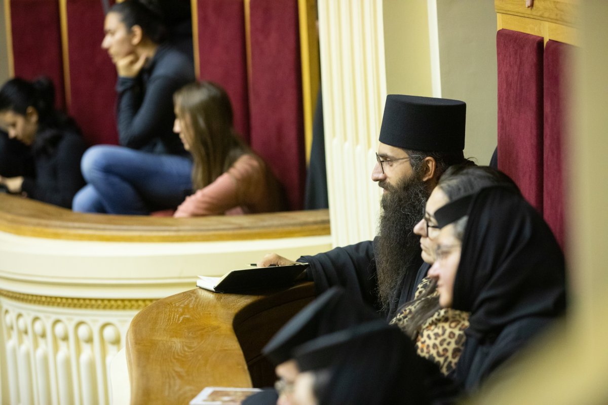 „Întotdeauna mă bucur că sunt împreună cu dumneavoastră” 229666