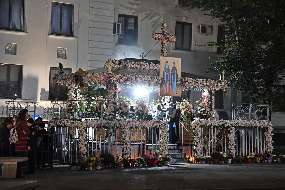 Credinţă şi rugăciune în jurul Sfintei Parascheva 229752