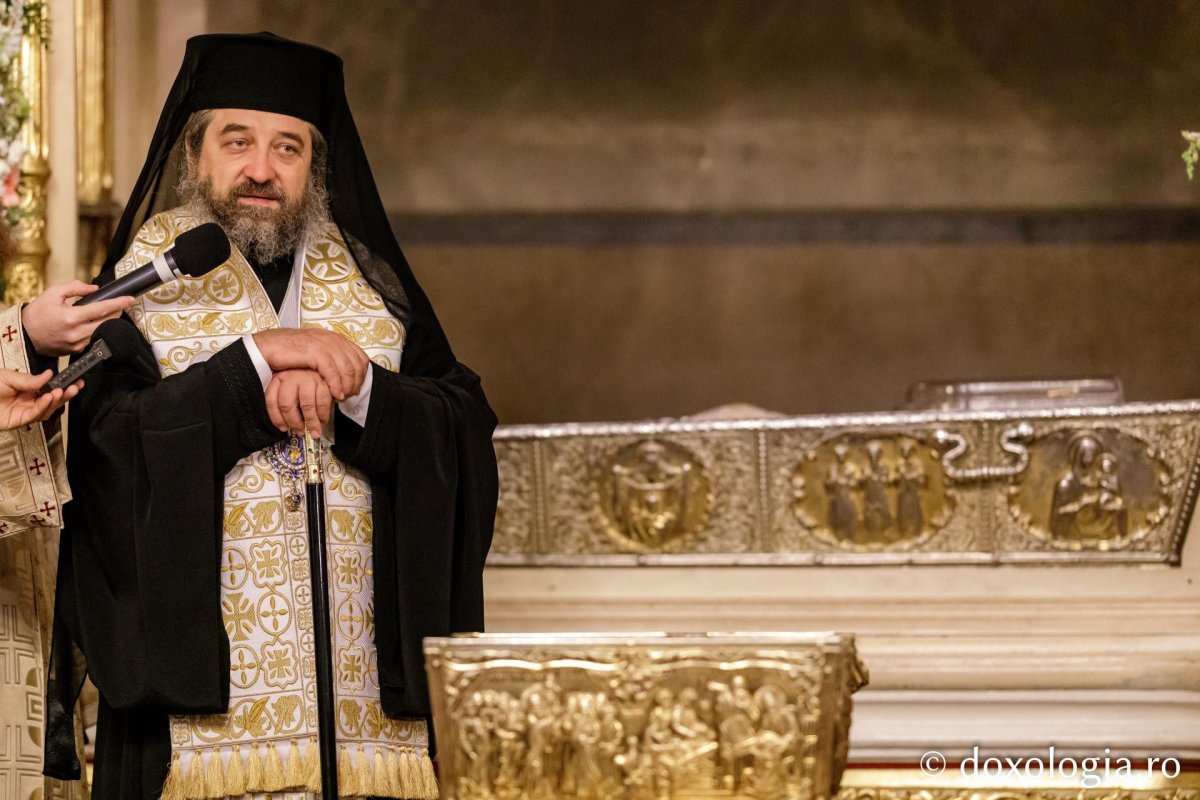 Sfânta Parascheva își așteaptă pelerinii în catedrală 230144