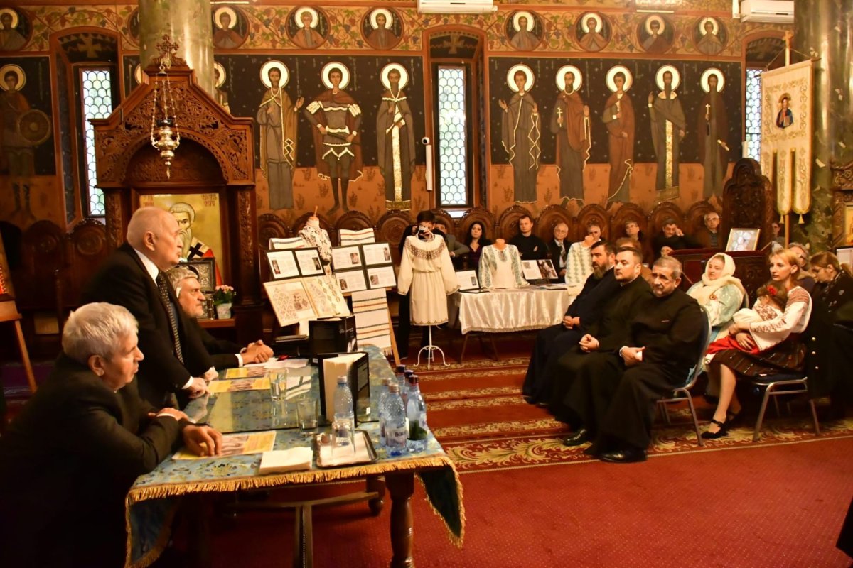 Centenarul Încoronării, sărbătorit și la Parohia „Miron Patriarhul” din București 230218