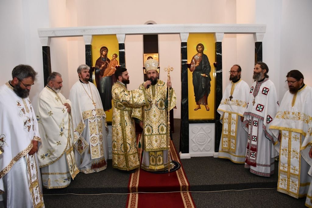 Cinstirea Cuvioasei Parascheva la o mănăstire din Banat 230199