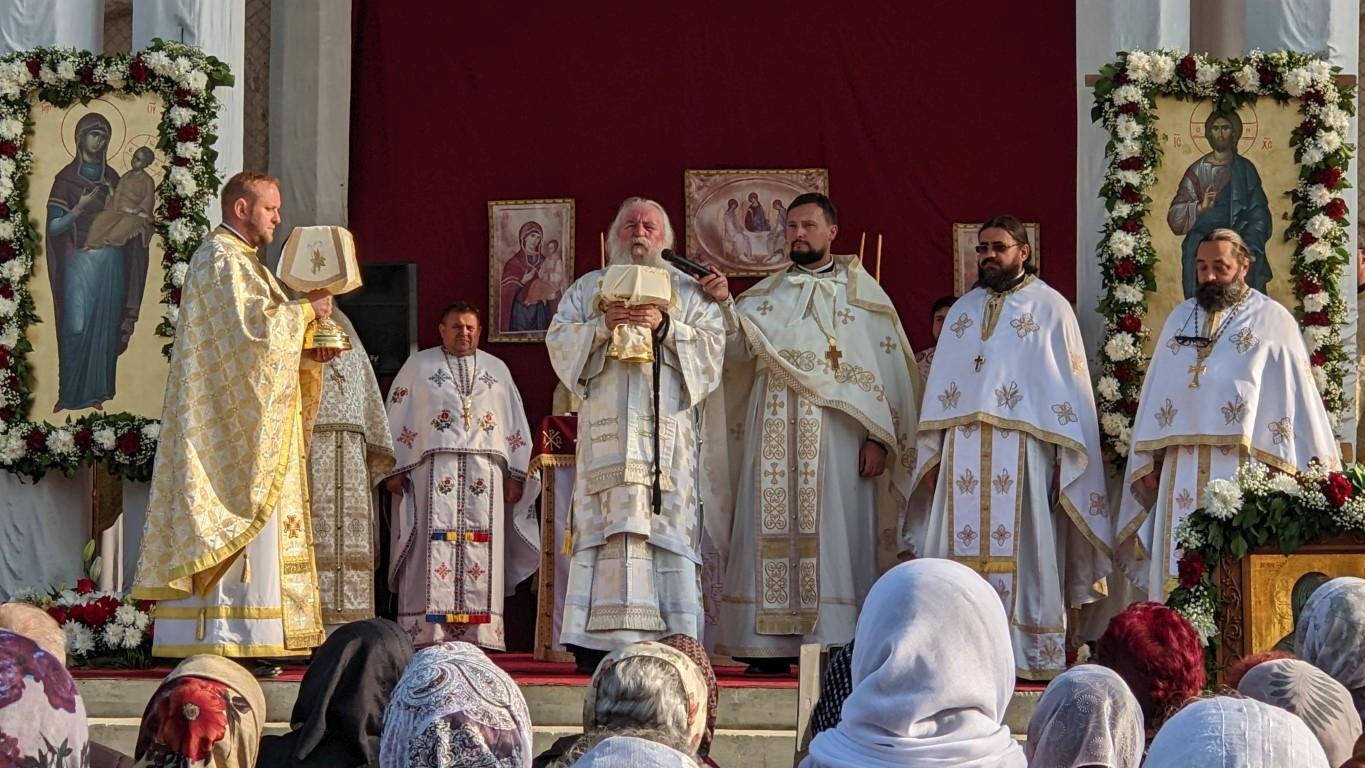 Hram la ctitoria din județul Timiș a Patriarhului României 230186