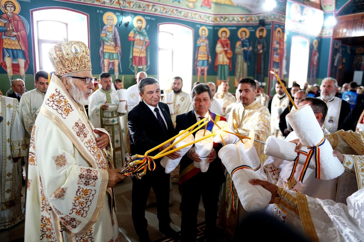 Momente de împlinire pentru o comunitate din județul Argeș  230193