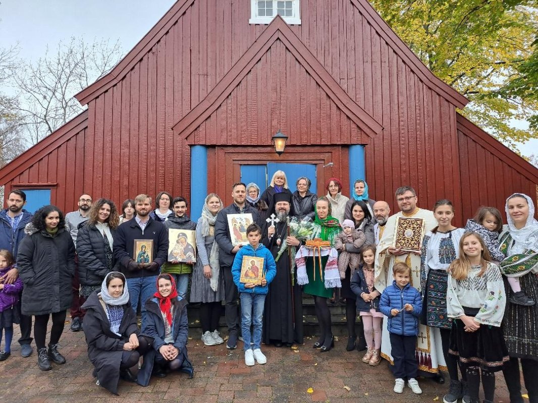 Slujiri arhierești la românii din Suedia și Norvegia 230203