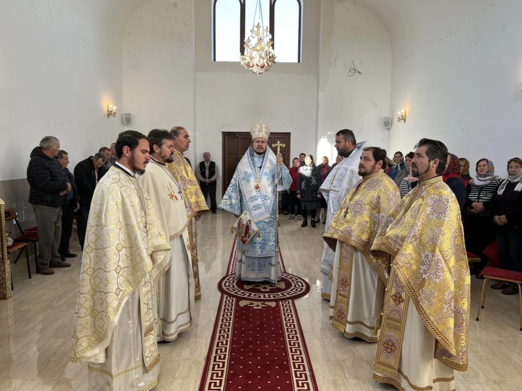 Icoana Maicii Domnului Pantanasa, cinstită în mod deosebit în Parohia Cucoara 230307