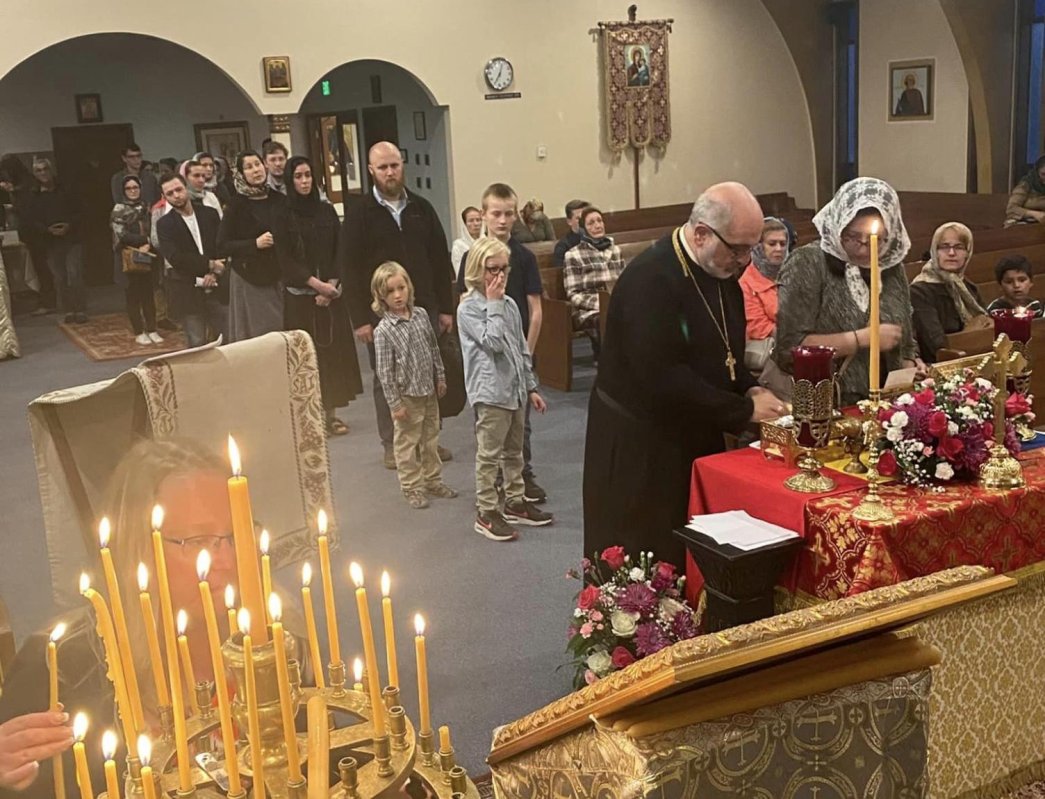 Pelerinaj istoric în comunităţi ortodoxe româneşti din SUA 230233