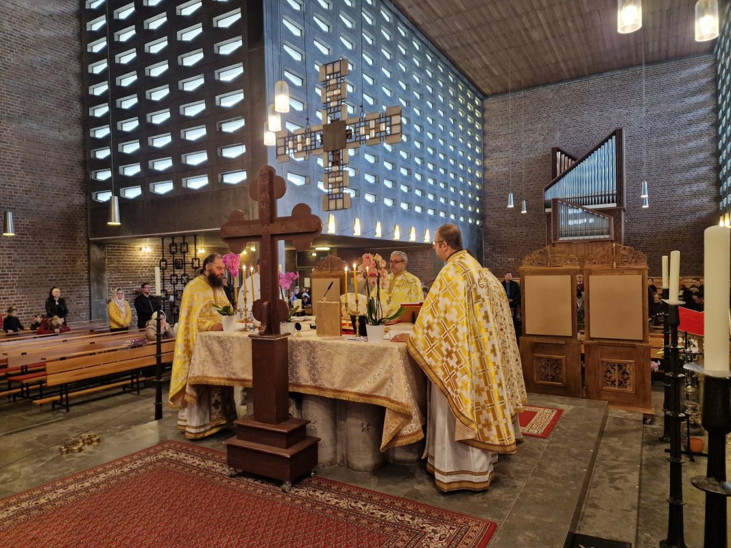 Sfânta Parascheva, cinstită la o parohie românească din Germania 230399