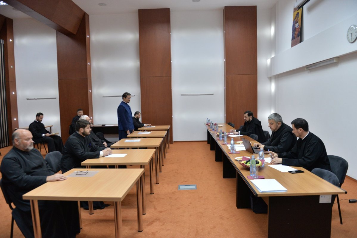 Colocviu de admitere pentru obținerea gradului 1 clerical 230490