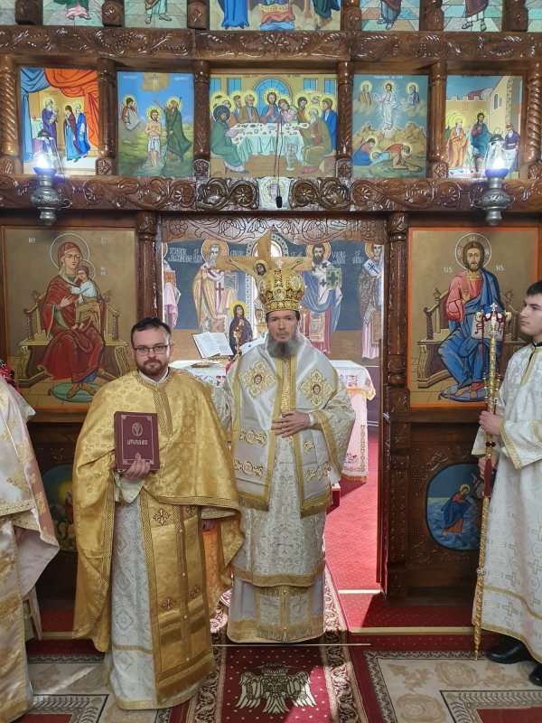 Liturghie arhierească în parohia bihoreană Săcueni 230475