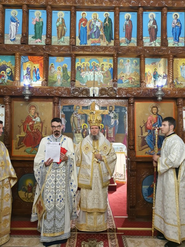 Liturghie arhierească în parohia bihoreană Săcueni 230476