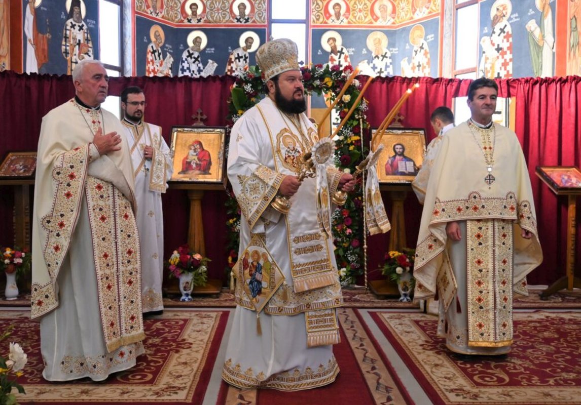 Sărbătoare în Parohia „Sfânta Cuvioasă Parascheva” din Șimleu Silvaniei 230470