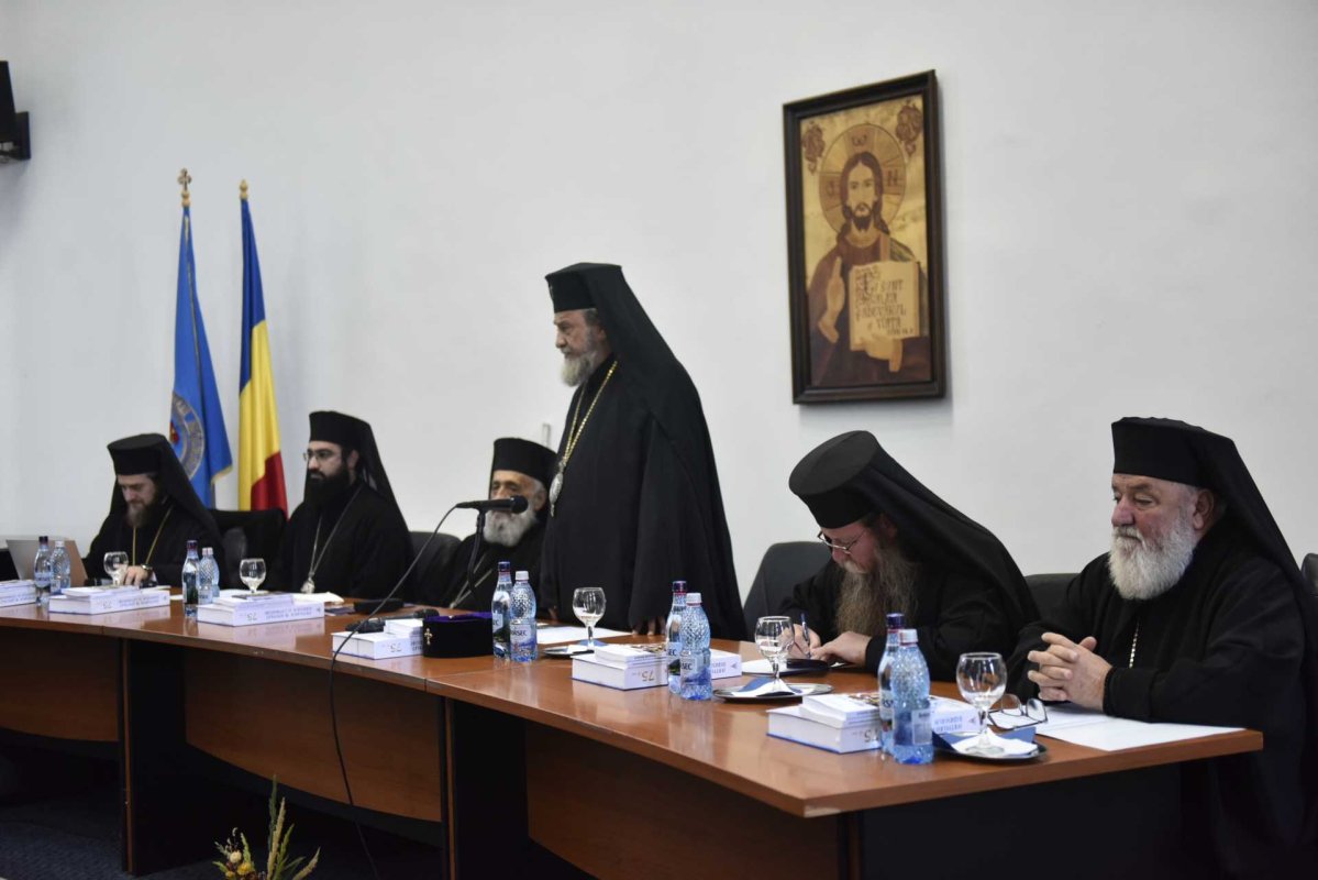 Sinaxa monahală la Sâmbăta de Sus 230495