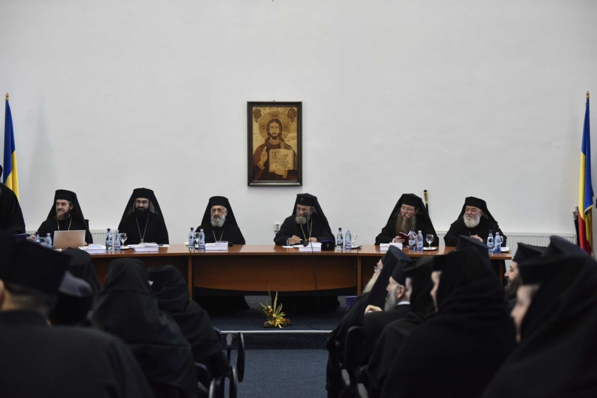 Sinaxa monahală la Sâmbăta de Sus 230498