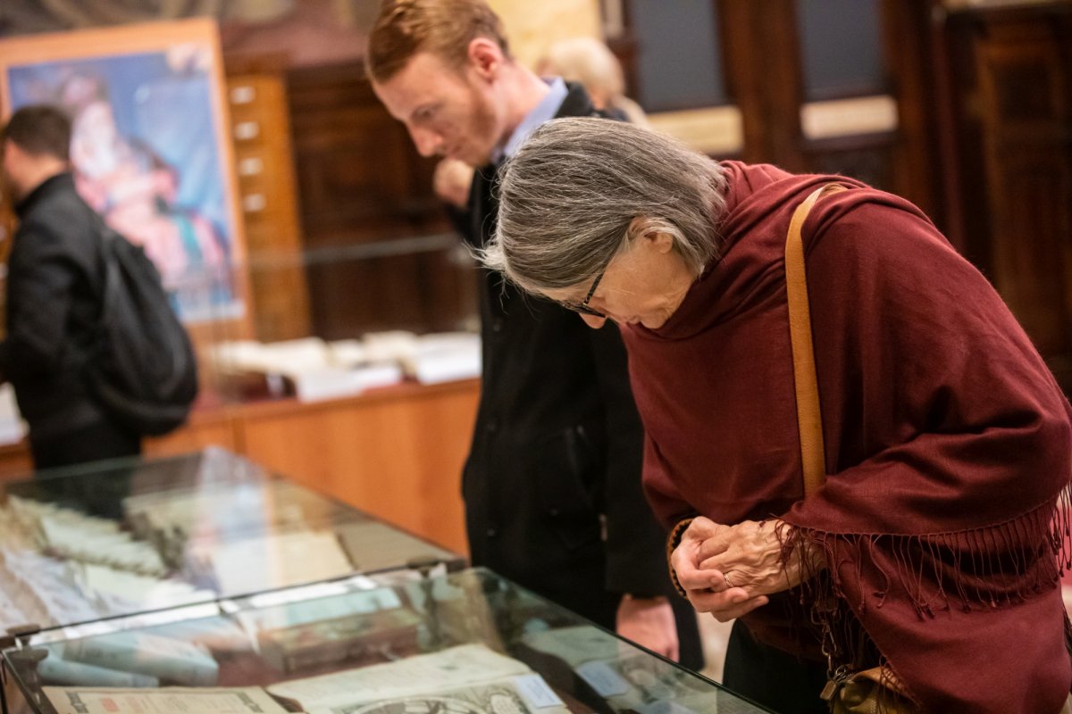 Expoziție cu manuscrise ale Filocaliei românești la Mănăstirea Antim 230703