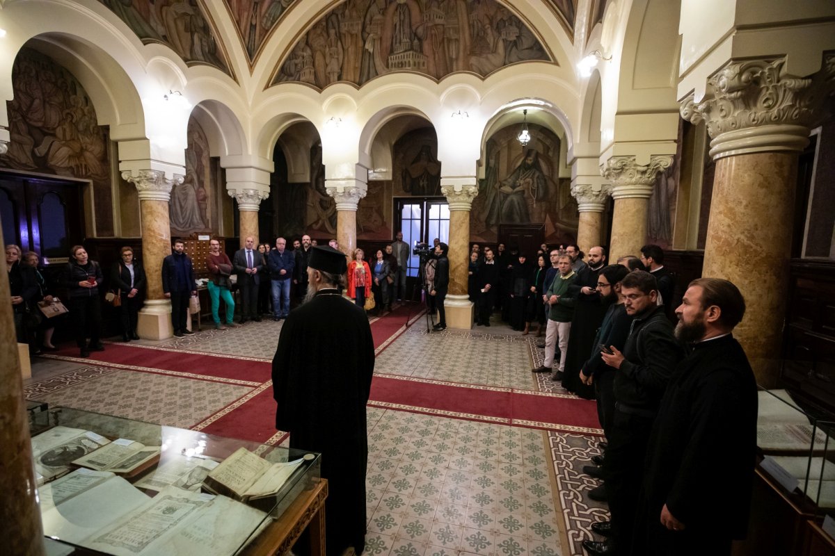 Expoziție cu manuscrise ale Filocaliei românești la Mănăstirea Antim 230715