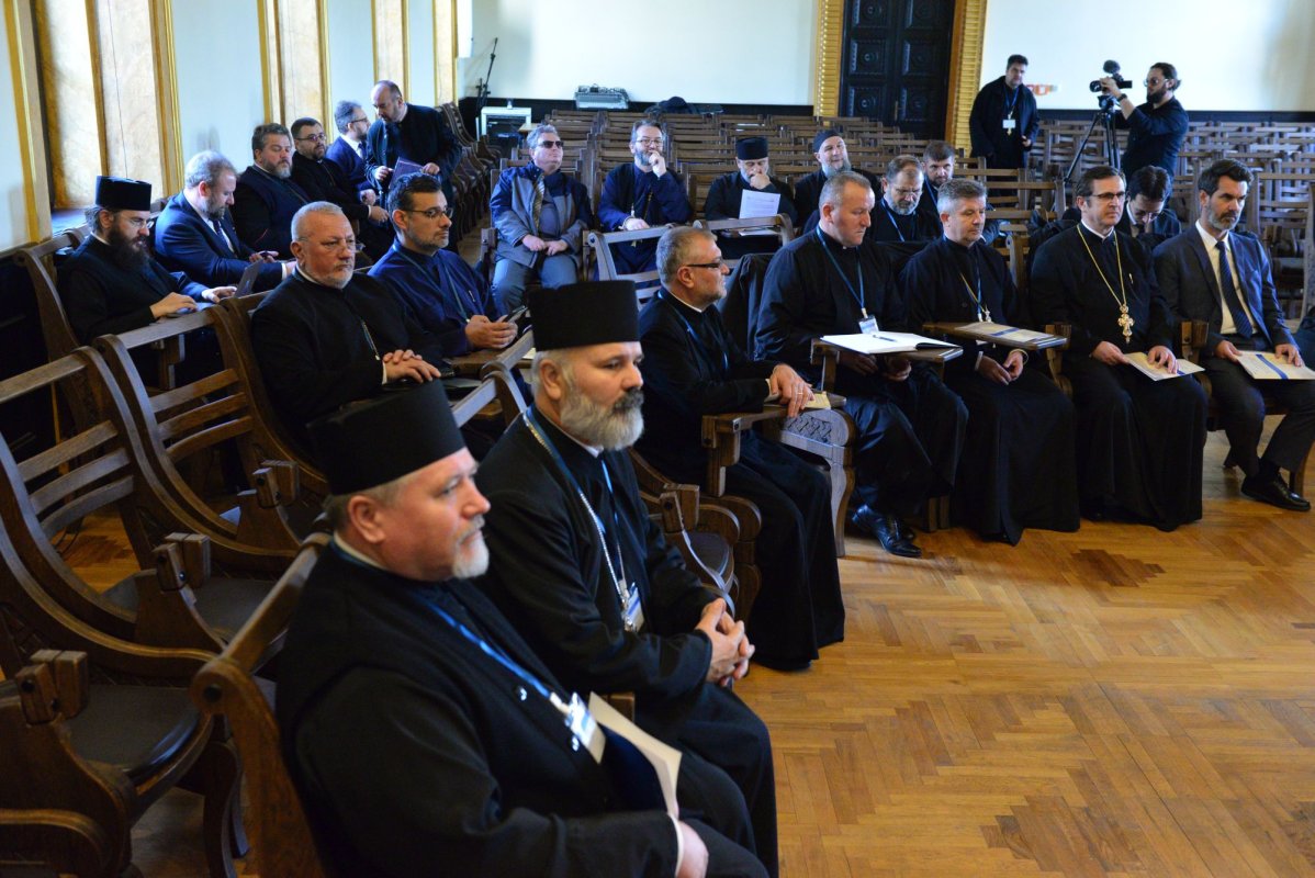 Misiunea Teologiei în slujirea Bisericii este explicitare a Revelației divine şi călăuzire pentru viața creștină 230588