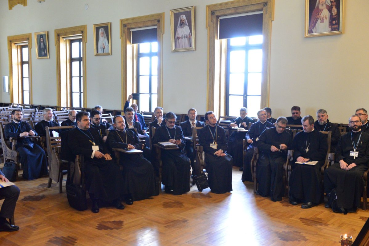 Misiunea Teologiei în slujirea Bisericii este explicitare a Revelației divine şi călăuzire pentru viața creștină 230589