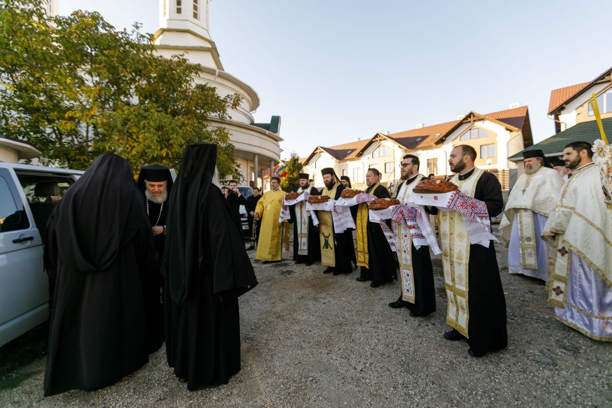 Mitropolia Basarabiei cultivă iubirea statornică pentru Biserica Strămoşească a poporului român 230539