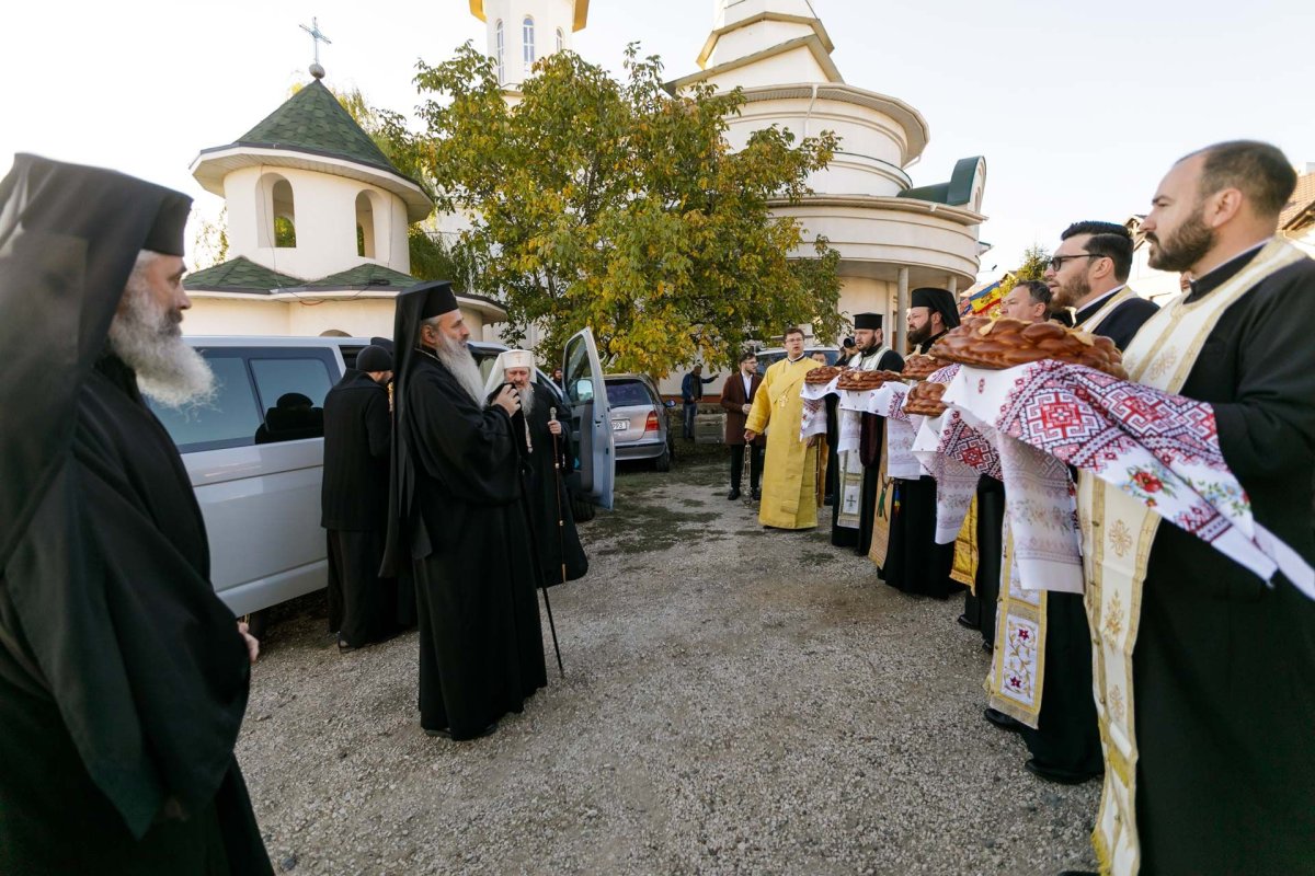 Mitropolia Basarabiei cultivă iubirea statornică pentru Biserica Strămoşească a poporului român 230540