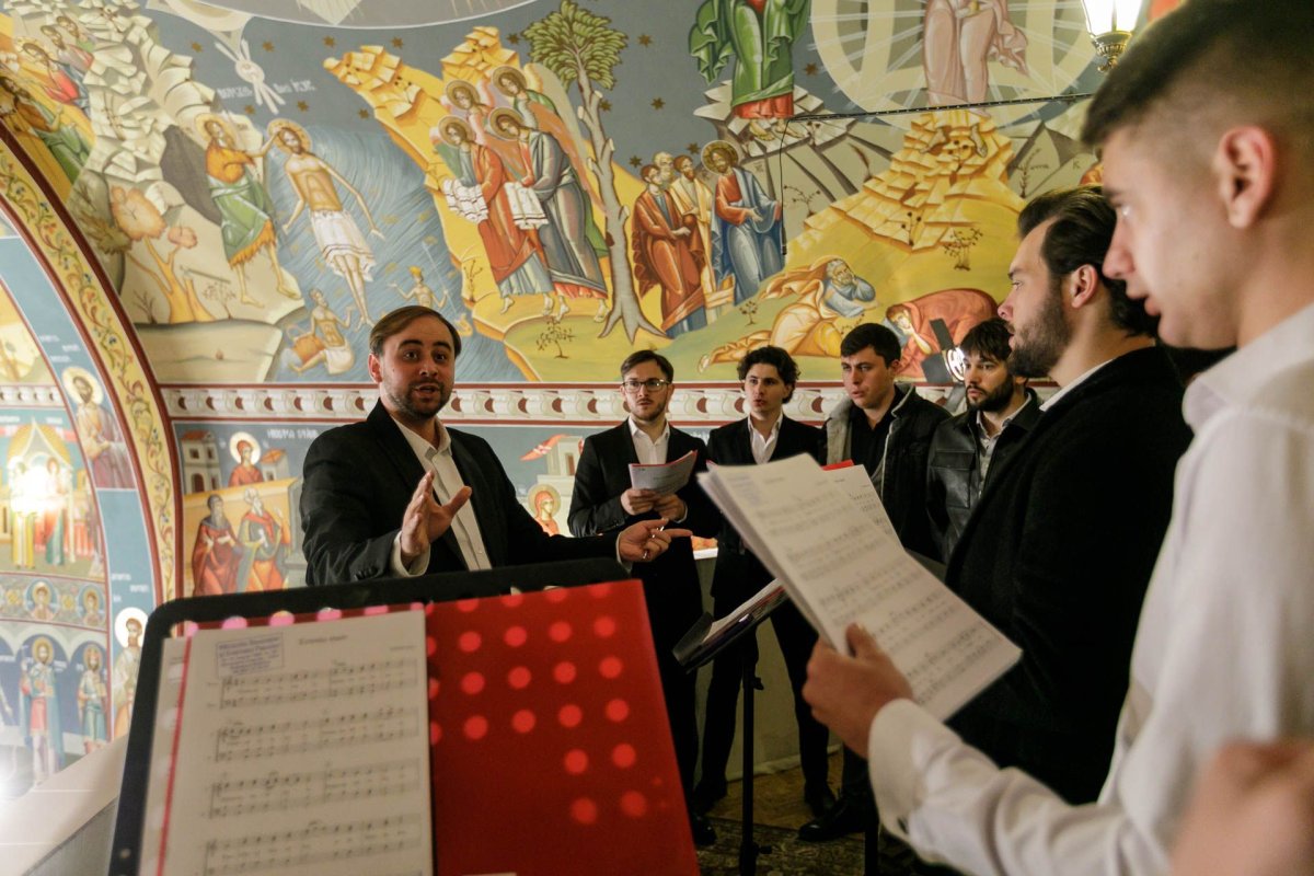 Mitropolia Basarabiei cultivă iubirea statornică pentru Biserica Strămoşească a poporului român 230549