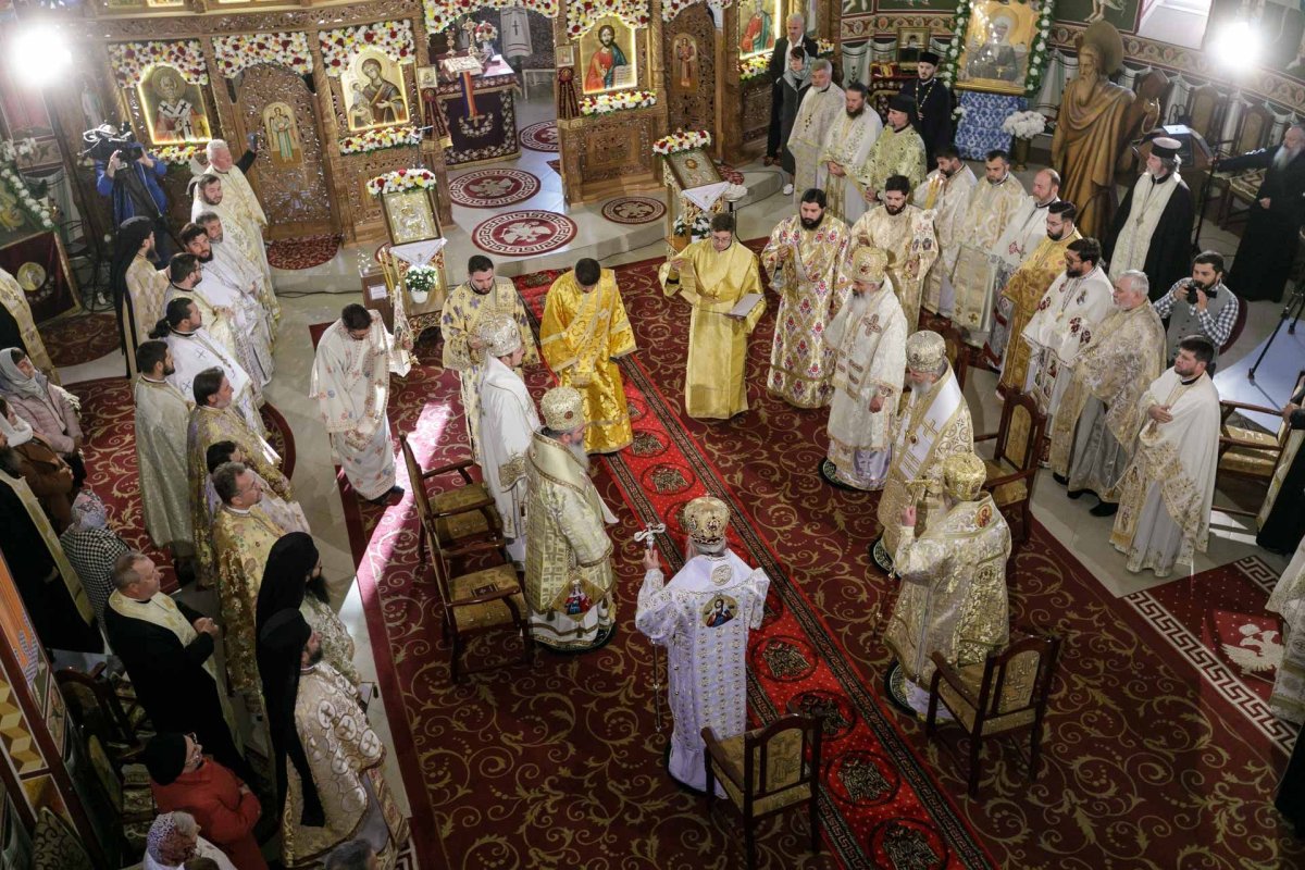 Mitropolia Basarabiei cultivă iubirea statornică pentru Biserica Strămoşească a poporului român 230550