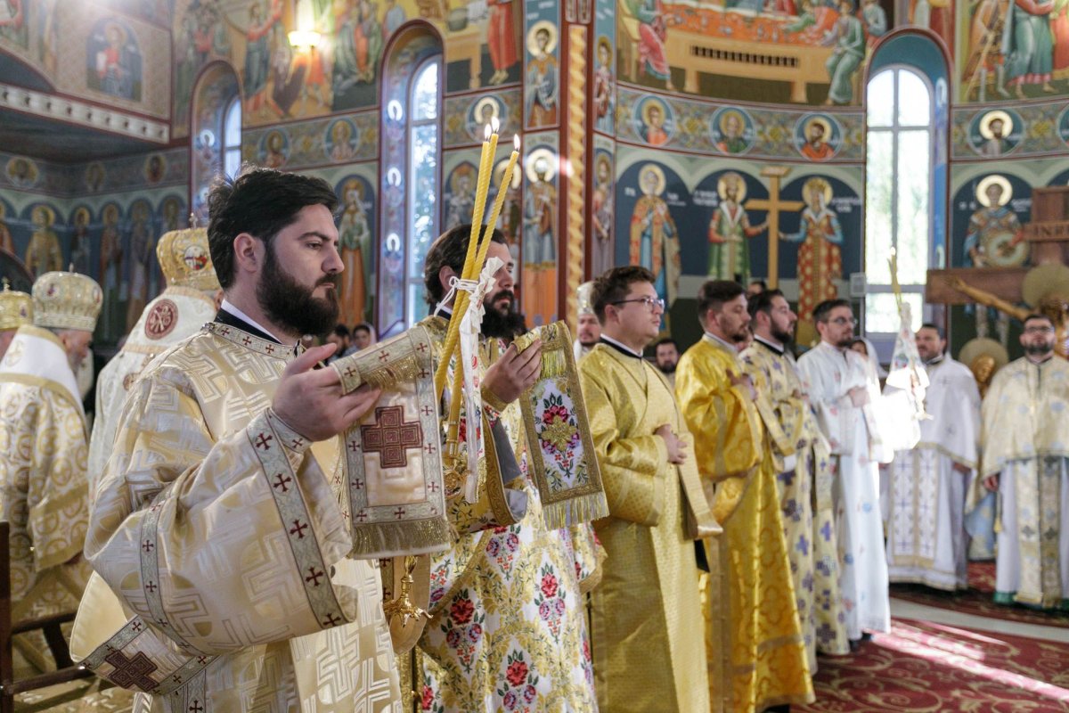 Mitropolia Basarabiei cultivă iubirea statornică pentru Biserica Strămoşească a poporului român 230551