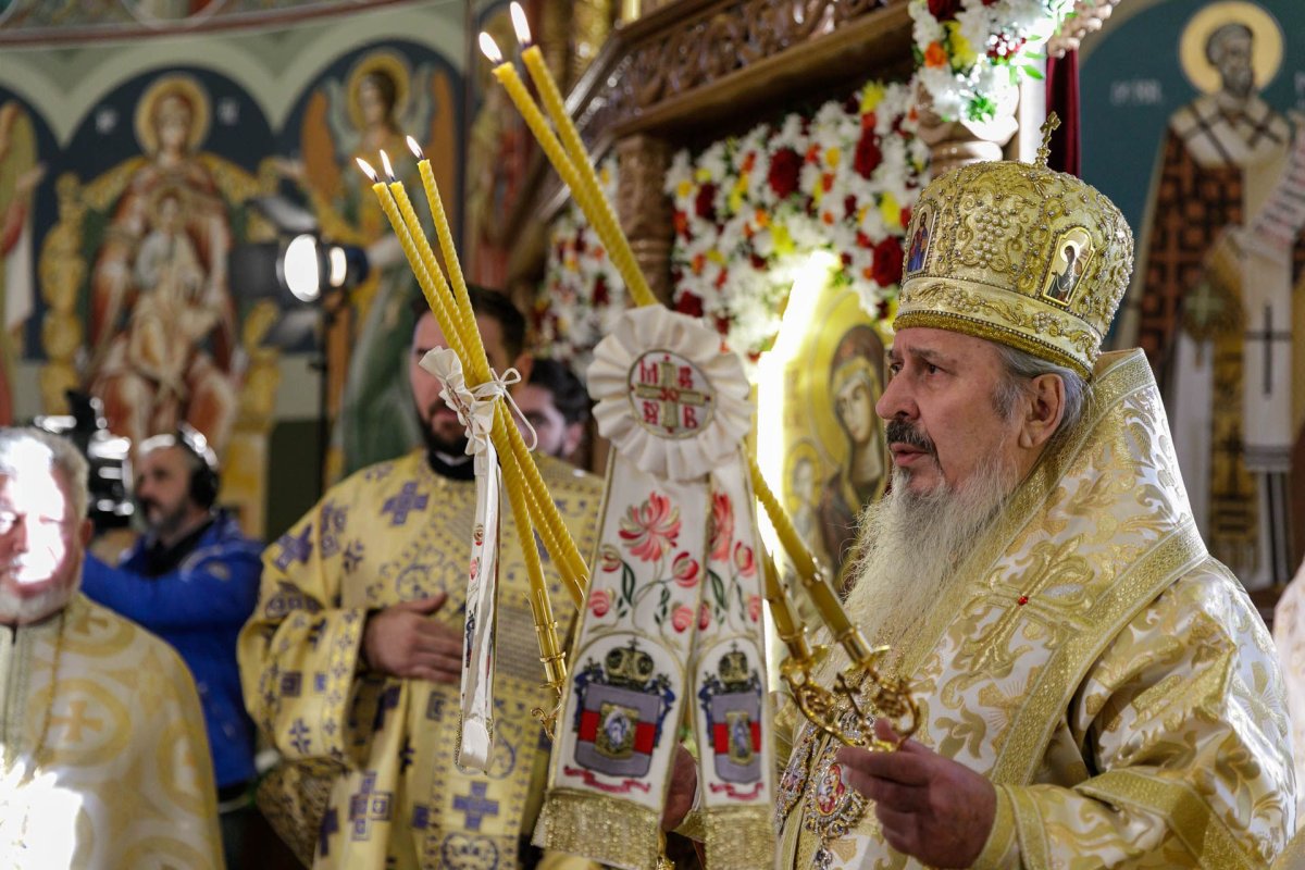 Mitropolia Basarabiei cultivă iubirea statornică pentru Biserica Strămoşească a poporului român 230566