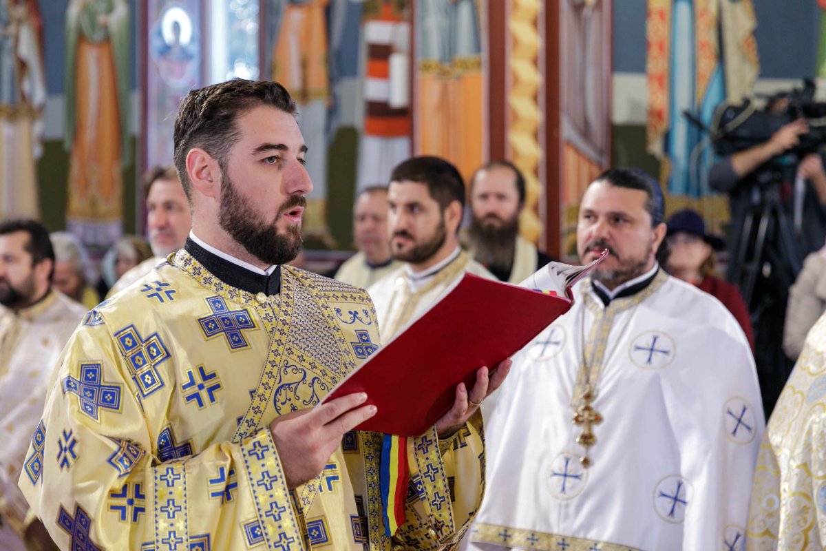 Mitropolia Basarabiei cultivă iubirea statornică pentru Biserica Strămoşească a poporului român 230567