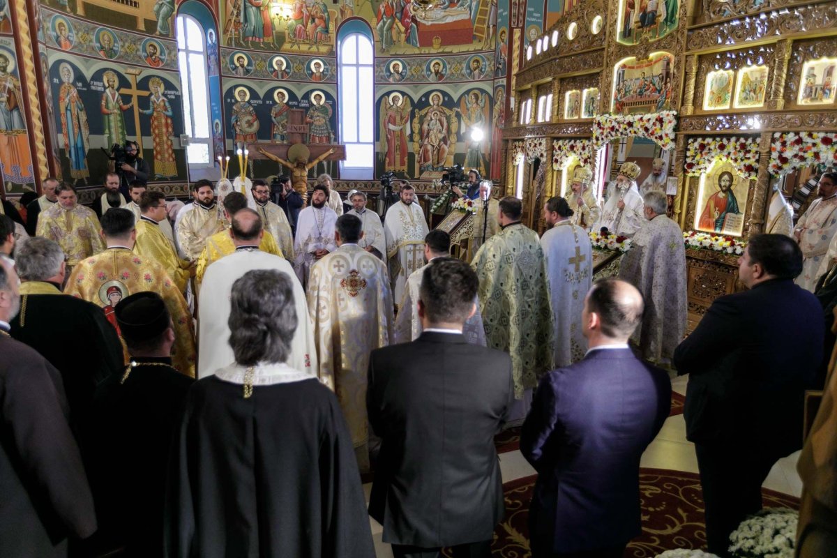 Mitropolia Basarabiei cultivă iubirea statornică pentru Biserica Strămoşească a poporului român 230569