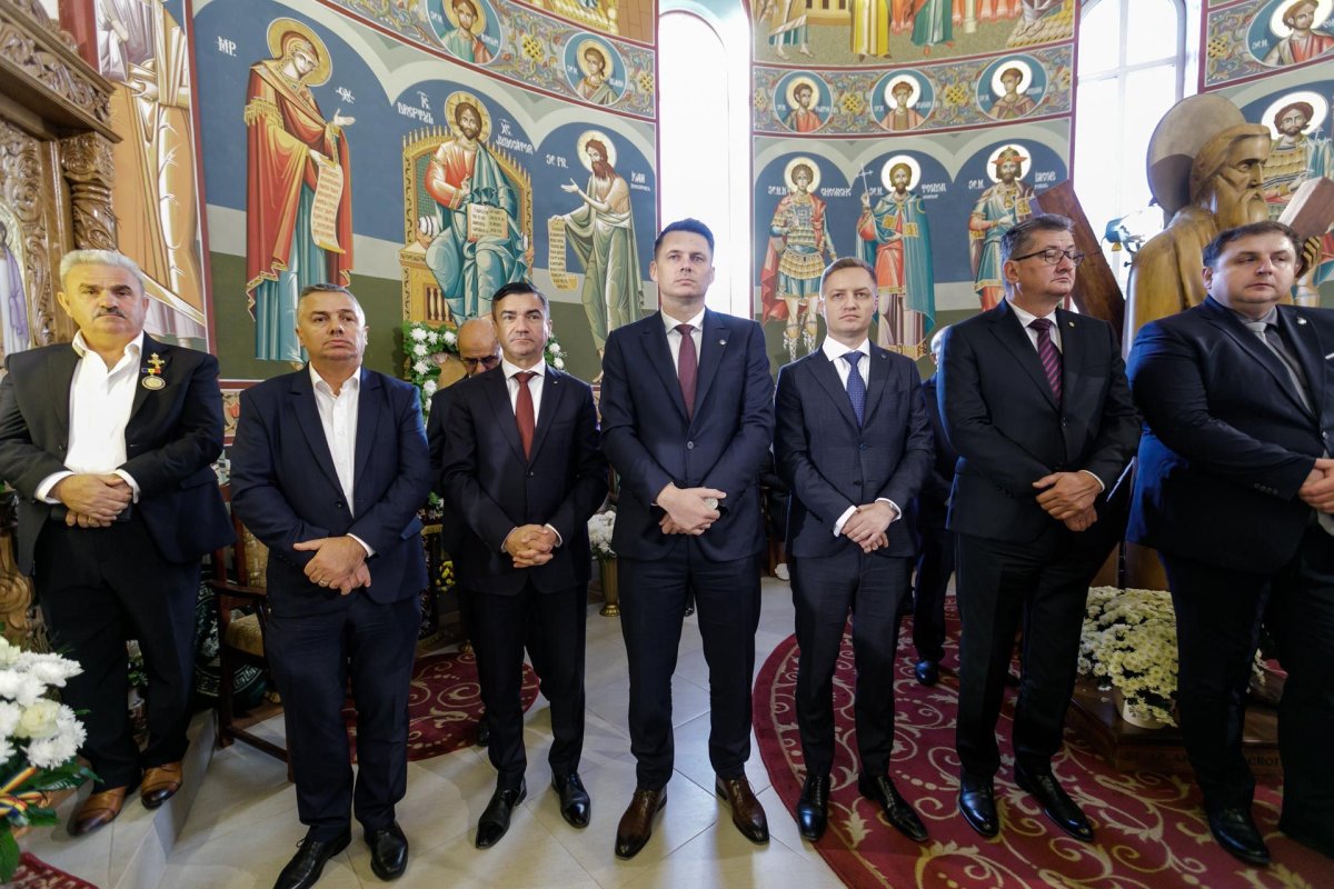 Mitropolia Basarabiei cultivă iubirea statornică pentru Biserica Strămoşească a poporului român 230572