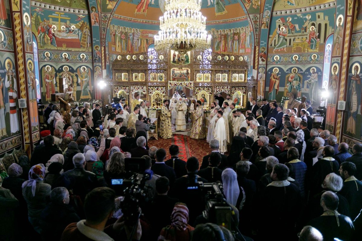 Mitropolia Basarabiei cultivă iubirea statornică pentru Biserica Strămoşească a poporului român 230582